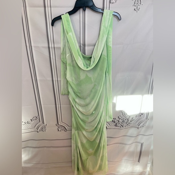 NWT ZARA TULLE MIDI DRESS SCARF SIZE M and L
🚨FIRM PRICE NO DISCOUNT - Picture 10 of 16